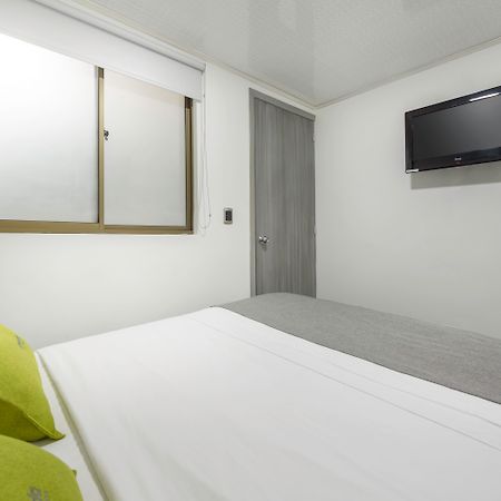 Ayenda 1024 Agora Inn Hotel ボゴタ エクステリア 写真